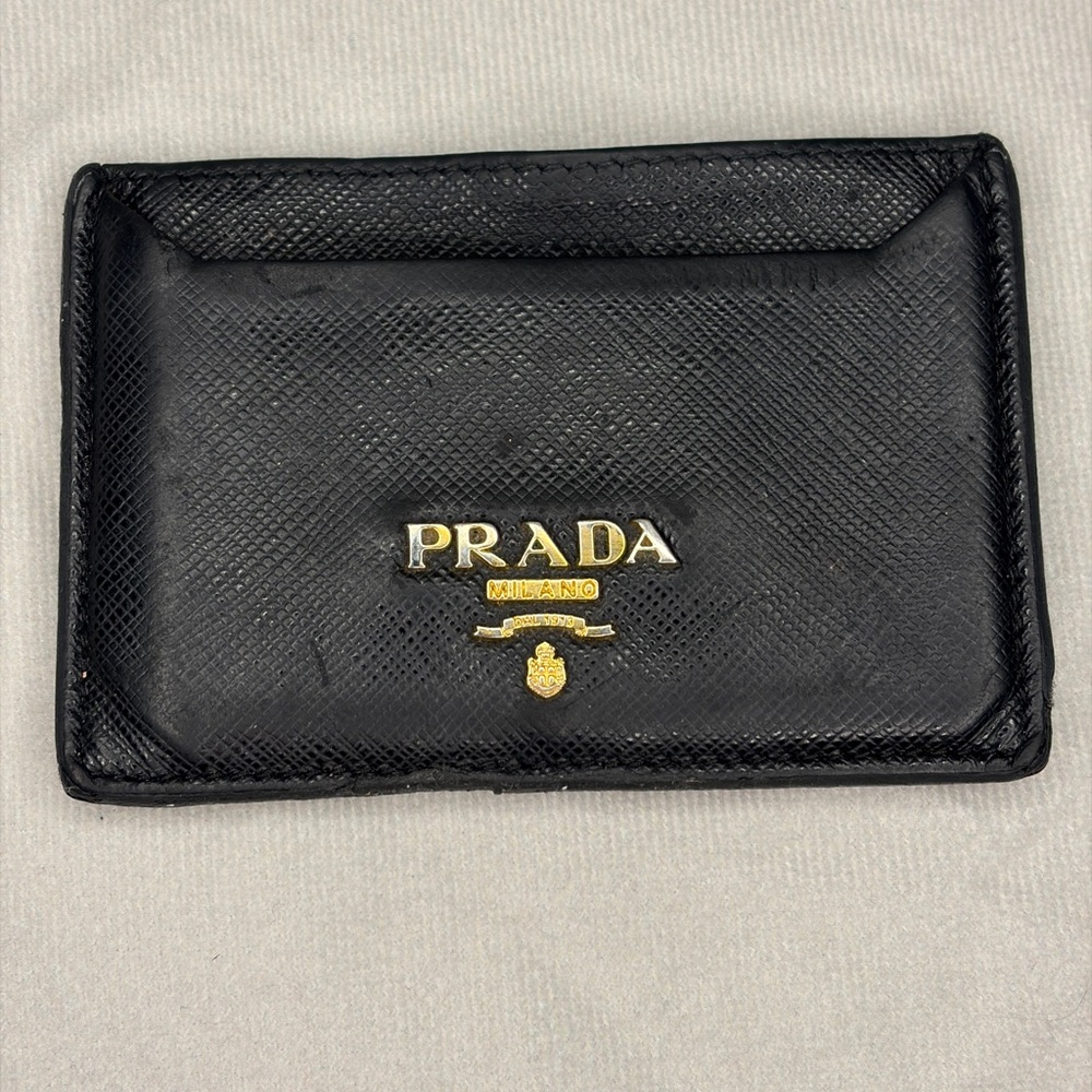 Prada Black Saffiano Leather Card Case with Gold Emblem Authenticated Luxury